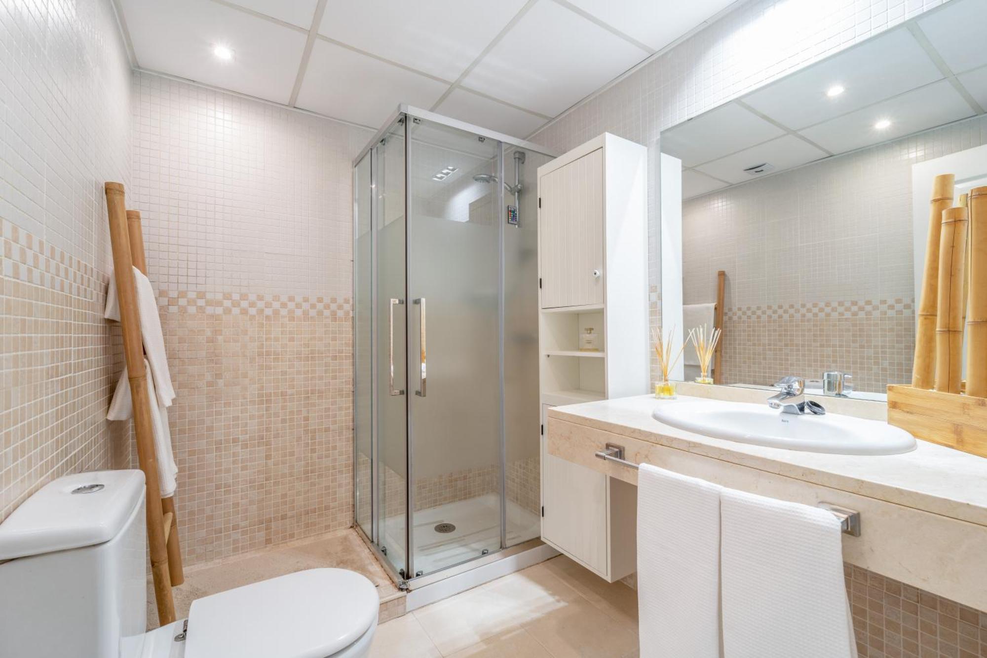 Fabulous Golf Front Apartment With Pool And Seaview Benalmádena Kültér fotó