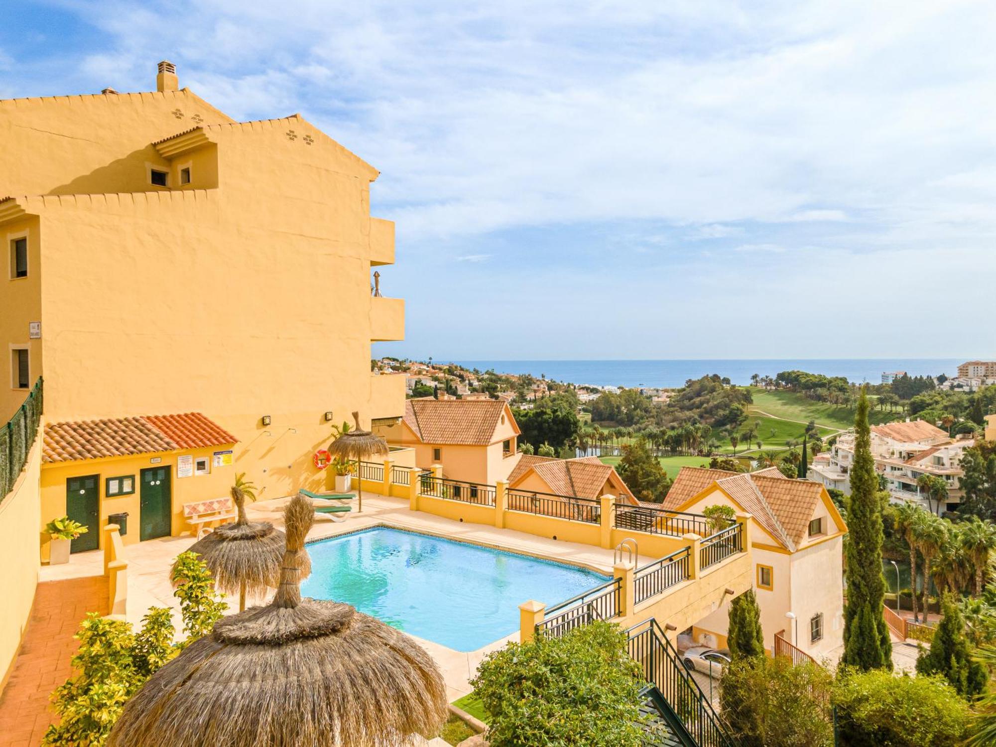 Fabulous Golf Front Apartment With Pool And Seaview Benalmádena Kültér fotó