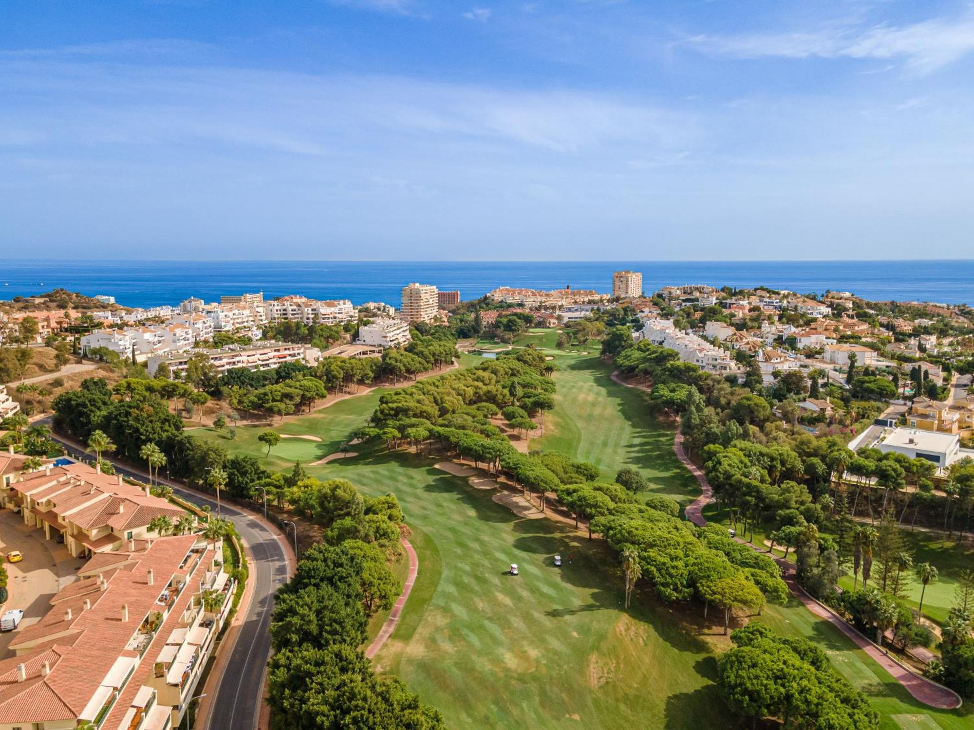 Fabulous Golf Front Apartment With Pool And Seaview Benalmádena Kültér fotó